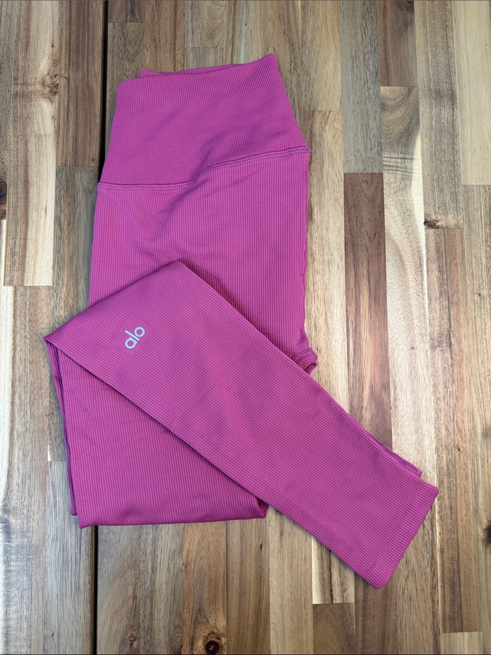 Alo Yoga High-Waisted Seamless Ribbed Leggings